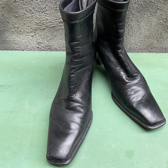 Stuart Weitzman Square Toed Black Leather Booties - Picture 14 of 16